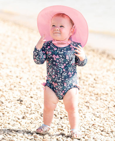 Baby Girls Moonlit Meadow Long Sleeve One Piece Rash Guard Swimsuit with Signature Rear Ruffles
: 6-12m RuffleButts + RuggedButts