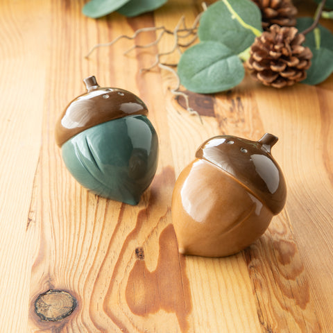 SET; CERAMIC SALT AND PEPPER SET, ACORNS Evergreen Enterprises