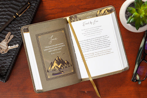 In Jesus' Name for Men (Devotional, Christmas Gifts for Men) BroadStreet Publishing Group, LLC