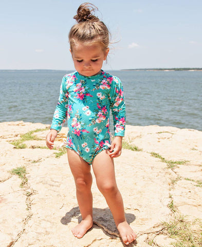Baby Girls Fancy Me Floral Long Sleeve One Piece Rash Guard Swimsuit with Signature Rear Ruffles
: Blue / 12-18m RuffleButts + RuggedButts