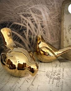 S/2 GOLD CERAMIC BIRDS The Light Garden