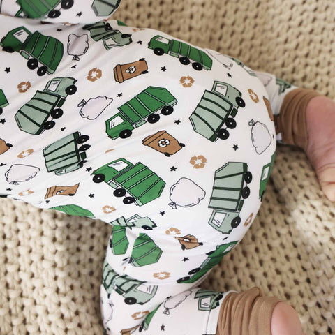 Clean Up Crew Convertible Zip Romper: 12-18 months Caden Lane