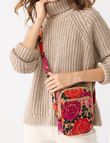 Sullivan Crossbody : Coming Up Roses Vera Bradley