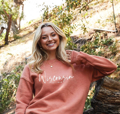 WISCONSIN EST. 1848 Graphic Sweatshirt: M / MAUVE OAT COLLECTIVE